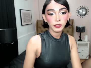 Pearlmoore Chaturbate stream image from March 21, 2025