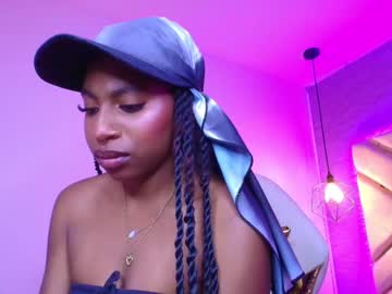 Queen_Perla_ Chaturbate stream image from March 21, 2025