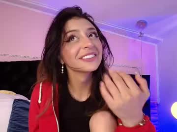 Sofly_S Chaturbate stream image from March 21, 2025