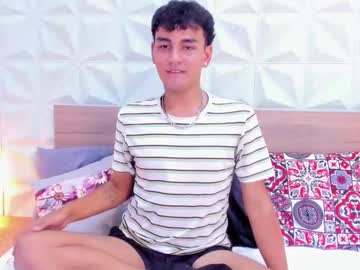 Nix_Peach Chaturbate stream image from March 21, 2025