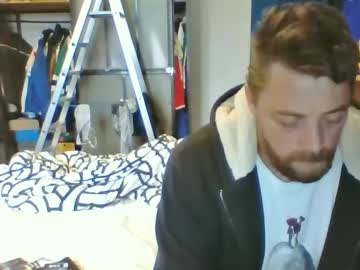 Pug2222 Chaturbate stream image from March 21, 2025