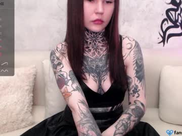 Alicenevill Chaturbate stream image from March 21, 2025