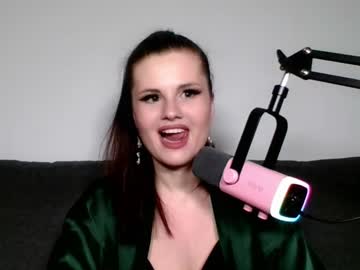 Dellacrush_ Chaturbate stream image from March 21, 2025