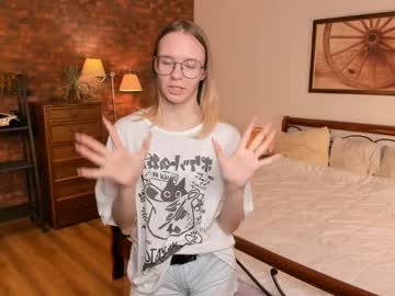 Floracady Chaturbate stream image from March 21, 2025