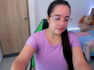 Macariahot Chaturbate stream image from March 21, 2025