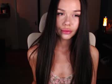 Leoraa Chaturbate stream image from March 21, 2025
