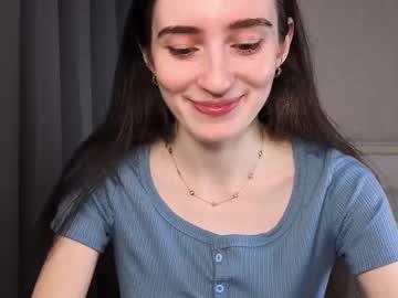 Lisawoo Chaturbate stream image from March 21, 2025