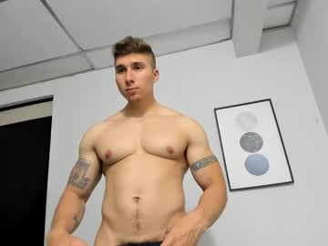 Lyonel15 Chaturbate stream image from March 21, 2025