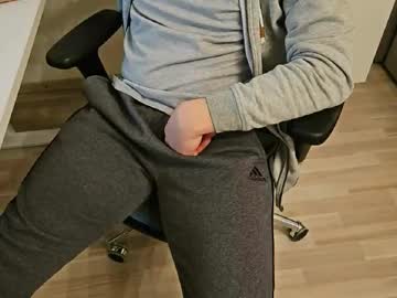 Tree1989 Chaturbate stream image from March 21, 2025