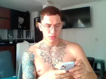 Darwin_W10 Chaturbate stream image from March 21, 2025