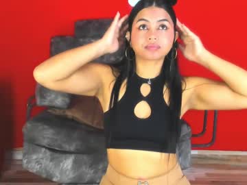 Jade_Brunnette Chaturbate stream image from March 21, 2025