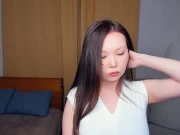 Lindabrikk Chaturbate stream image from March 21, 2025