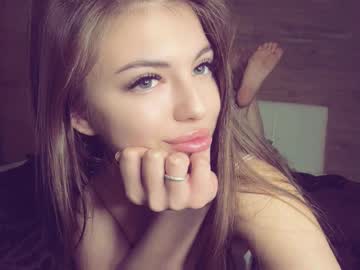 Aryamirelle Chaturbate stream image from March 21, 2025