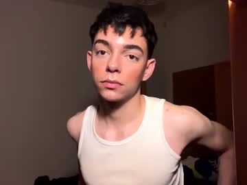 Matteolarraro Chaturbate stream image from March 21, 2025