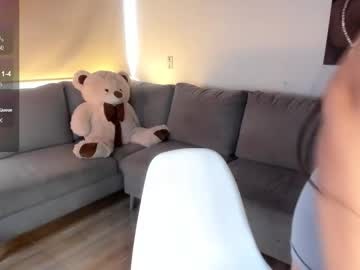 Mulangrey Chaturbate stream image from March 21, 2025