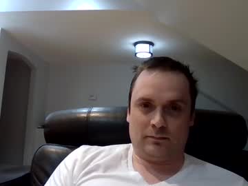 Bird8888 Chaturbate stream image from March 21, 2025