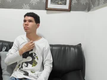 Andrew_2811 Chaturbate stream image from March 21, 2025