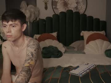 Liamswift Chaturbate stream image from March 21, 2025
