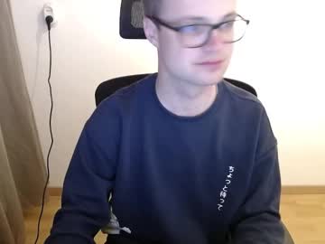 Hungbartender1234 Chaturbate stream image from March 22, 2025
