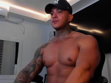 Latin_Fit22 Chaturbate stream image from March 22, 2025