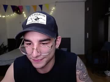 Steveoceanbeanhuge Chaturbate stream image from March 22, 2025