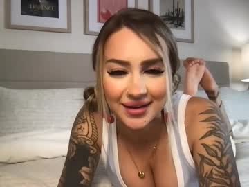 Tinyelena Chaturbate stream image from March 22, 2025