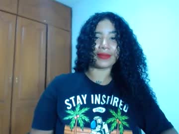 Leslycarsson Chaturbate stream image from March 22, 2025