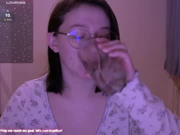 Zara_Golden Chaturbate stream image from March 22, 2025