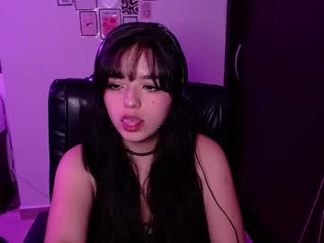 Bellamontenegro22 Chaturbate stream image from March 22, 2025