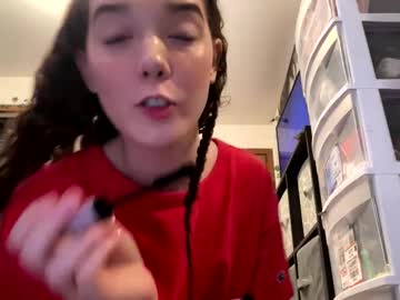 Kylieexoxoxo2432 Chaturbate stream image from March 22, 2025