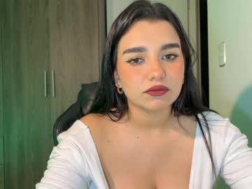 Lennahdavies Chaturbate stream image from March 22, 2025