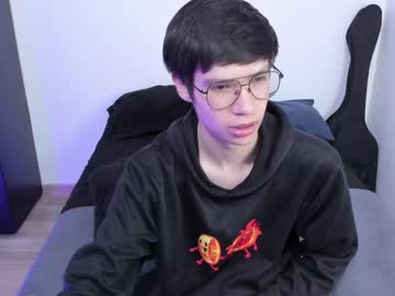 Andy_Twiink Chaturbate stream image from March 22, 2025