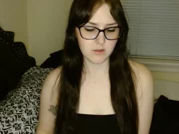 Reneesimple Chaturbate stream image from March 22, 2025