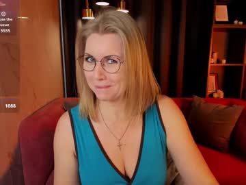 Annielight Chaturbate stream image from March 22, 2025