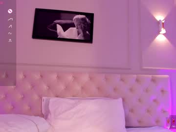 Riri_Candy Chaturbate stream image from March 22, 2025