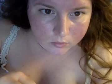 Qtmollygirl Chaturbate stream image from March 22, 2025