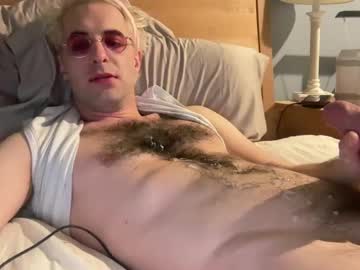 Meltlove Chaturbate stream image from March 22, 2025