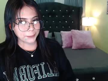 Asias_Hotkiara Chaturbate stream image from March 22, 2025