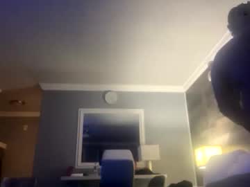 Bernals16995 Chaturbate stream image from March 22, 2025
