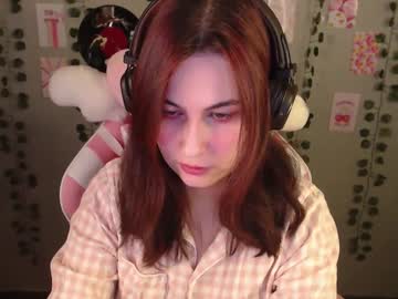 Sarakinski Chaturbate stream image from March 22, 2025