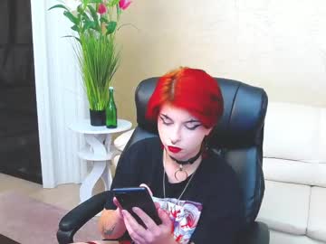 Clairedamess Chaturbate stream image from March 22, 2025