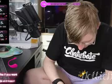 Hottiebb95 Chaturbate stream image from March 22, 2025