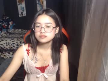Urlovelychinita Chaturbate stream image from March 22, 2025