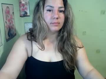 Chrystalbella Chaturbate stream image from March 22, 2025