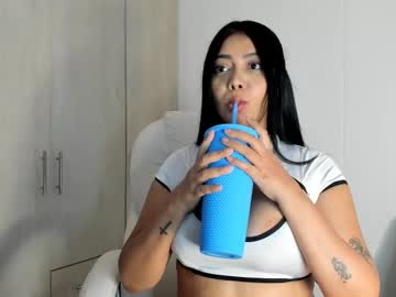 Manuela_Anderson Chaturbate stream image from March 22, 2025