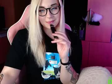 Henta1koi Chaturbate stream image from March 22, 2025