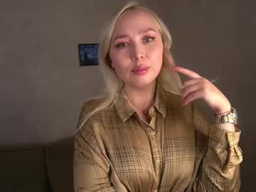 Catherynduffield Chaturbate stream image from March 22, 2025