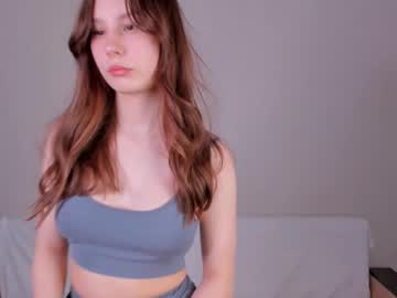 Emmelieflorence Chaturbate stream image from March 22, 2025