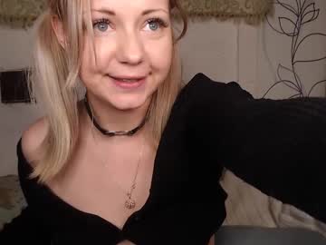 Mirahardmanxx Chaturbate stream image from March 22, 2025