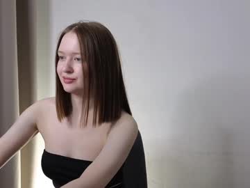 Nuryburury Chaturbate stream image from March 22, 2025